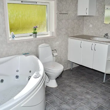 Four-bedroom Holiday In * Hals