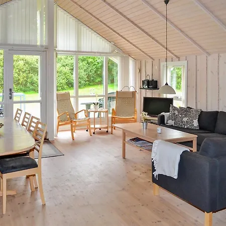 Four-bedroom Holiday In * Hals