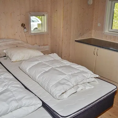 度假居 Four-bedroom Holiday In *